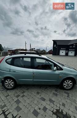 Минивэн Daewoo Rezzo 2004 в 
