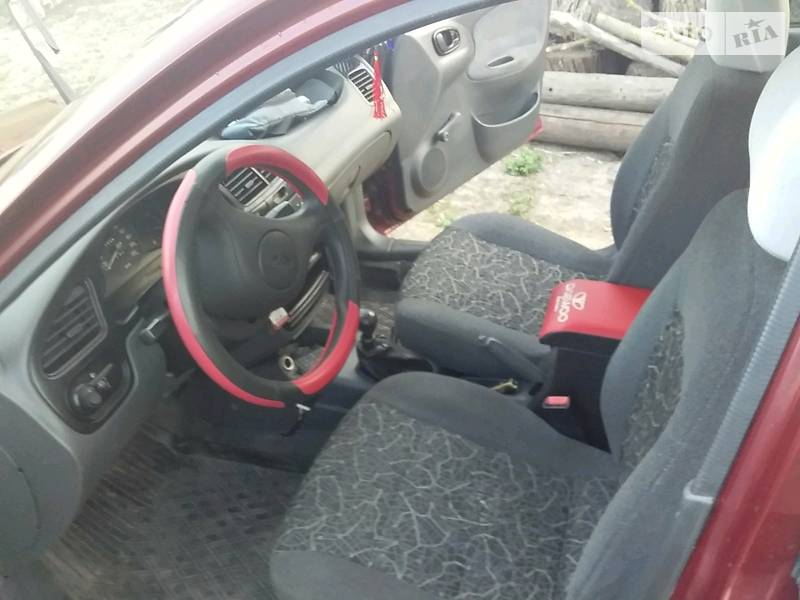 Седан Daewoo Sens 2006 в Волочиську
