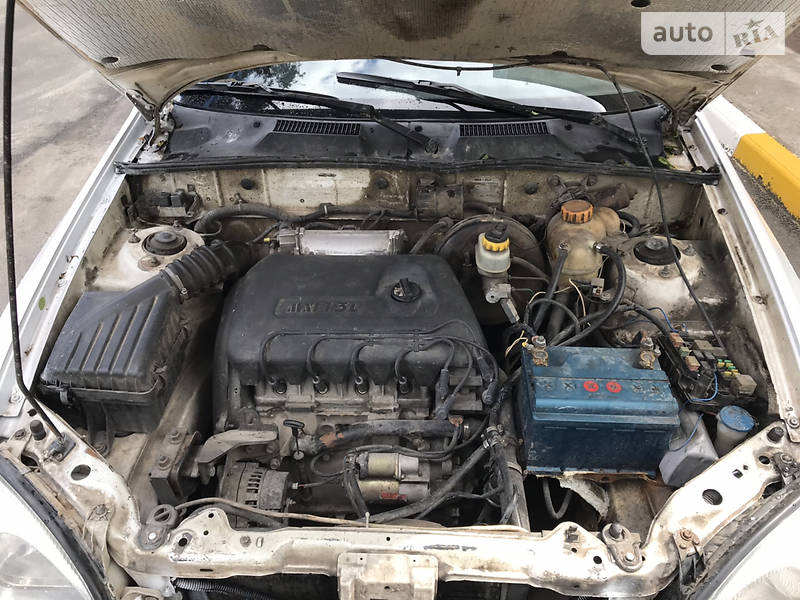 Седан Daewoo Sens 2004 в Буче