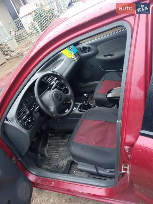 Седан Daewoo Sens 2005 в Запоріжжі