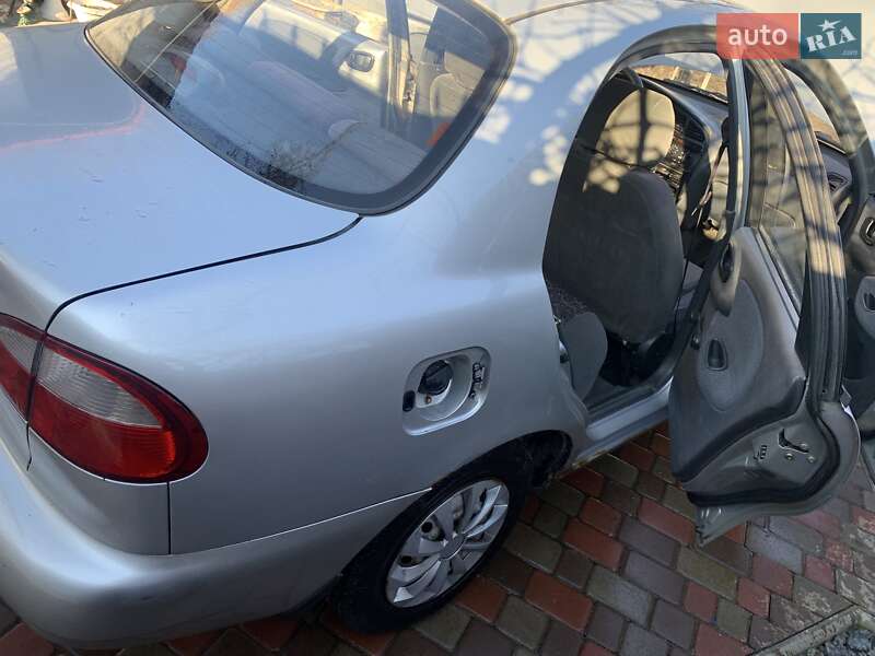Седан Daewoo Sens 2004 в Чернігові