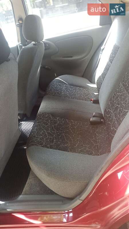 Седан Daewoo Sens 2005 в Ужгороде