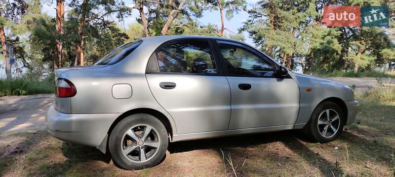 Седан Daewoo Sens 2003 в Киеве