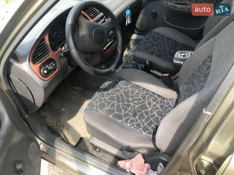 Седан Daewoo Sens 2003 в Запорожье