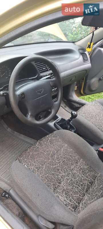 Седан Daewoo Sens 2006 в Вижниці