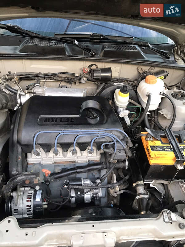 Седан Daewoo Sens 2005 в Запоріжжі