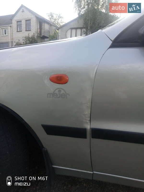 Седан Daewoo Sens 2003 в Богуславе