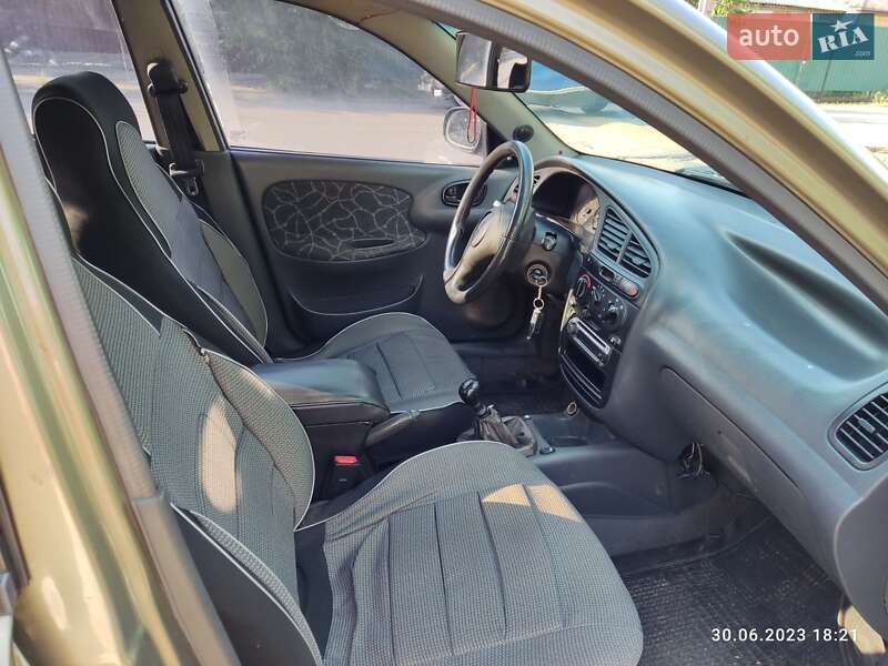 Седан Daewoo Sens 2002 в Кривому Розі