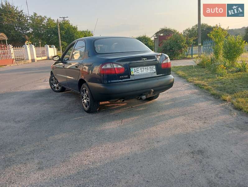 Седан Daewoo Sens 2004 в Светловодске