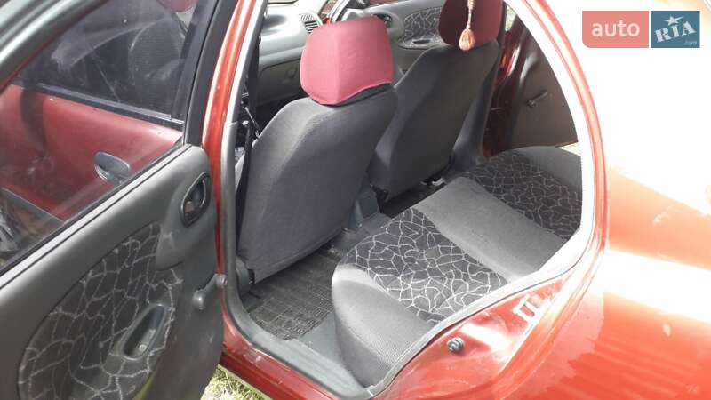 Седан Daewoo Sens 2002 в Каменец-Подольском