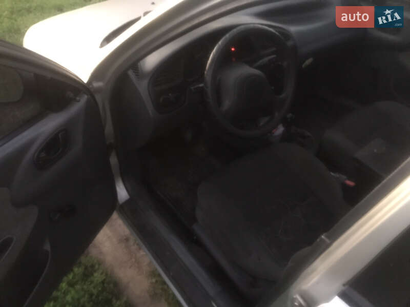 Седан Daewoo Sens 2006 в Чутове