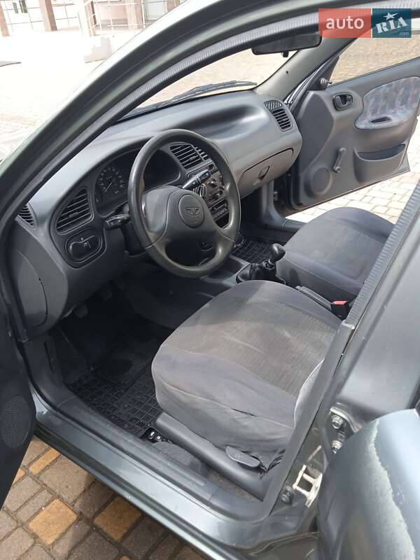 Седан Daewoo Sens 2002 в Овідіополі