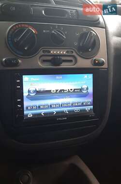 Седан Daewoo Sens 2005 в Ромнах