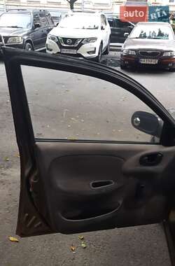 Седан Daewoo Sens 2005 в Ромнах