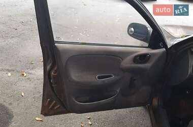 Седан Daewoo Sens 2005 в Ромнах