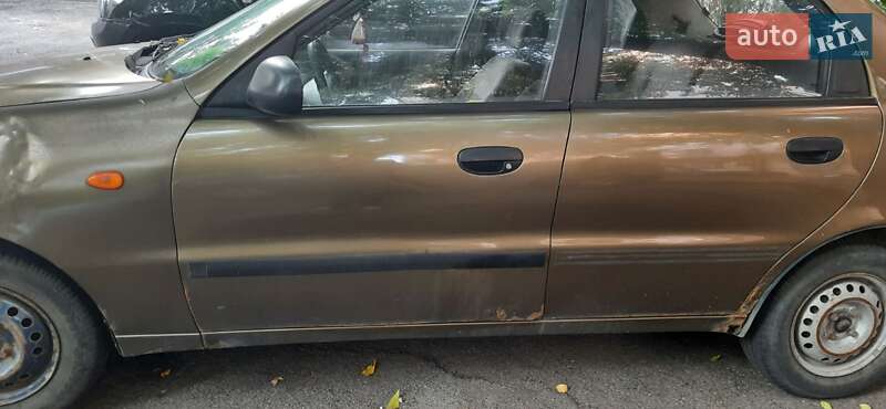 Седан Daewoo Sens 2005 в Ромнах