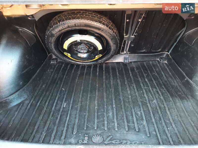 Седан Daewoo Sens 2003 в Запорожье