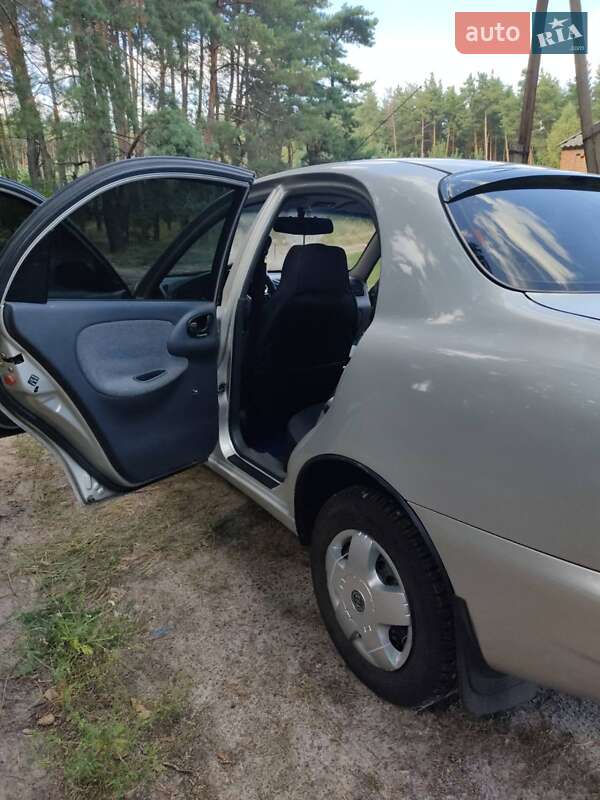 Седан Daewoo Sens 2004 в Полтаві