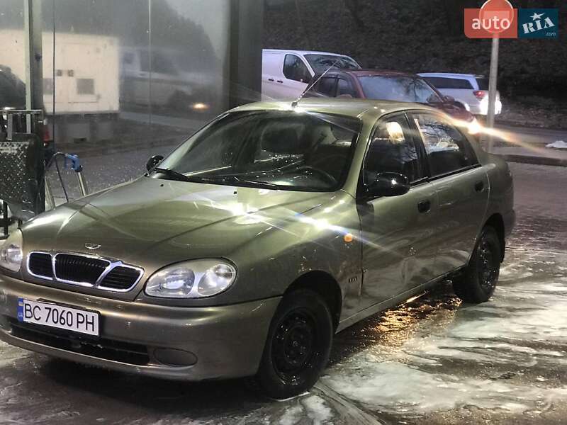 Седан Daewoo Sens 2003 в Львові