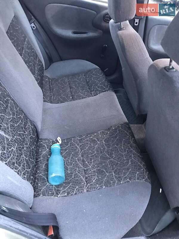 Седан Daewoo Sens 2003 в Львові