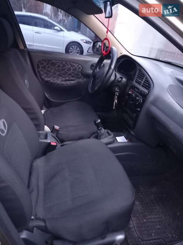 Седан Daewoo Sens 2003 в Днепре