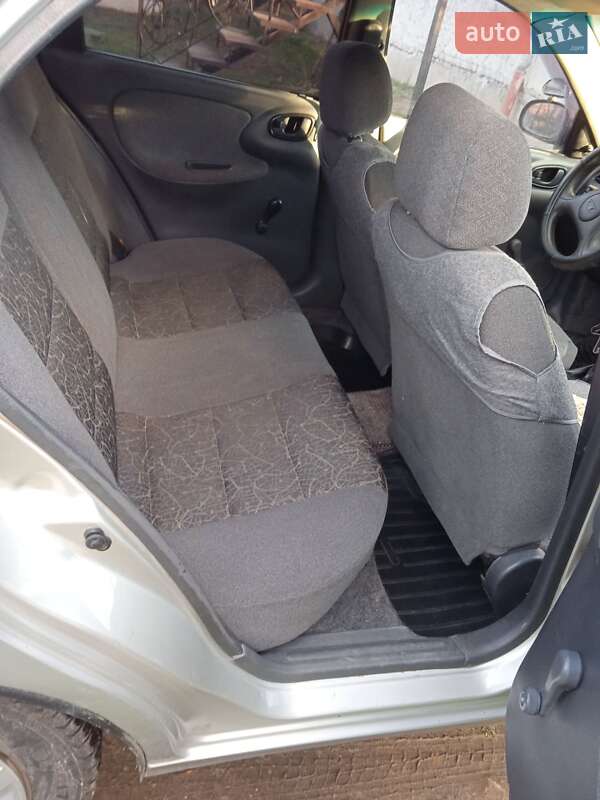Седан Daewoo Sens 2005 в Львові