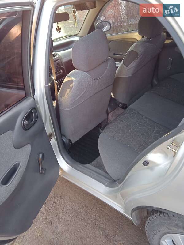 Седан Daewoo Sens 2005 в Львові