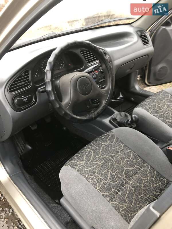 Седан Daewoo Sens 2004 в Дніпрі