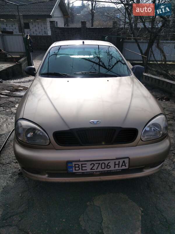 Седан Daewoo Sens 2004 в Первомайську