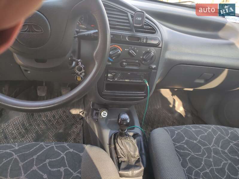 Седан Daewoo Sens 2003 в Кременце