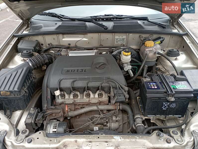 Седан Daewoo Sens 2004 в Черкассах