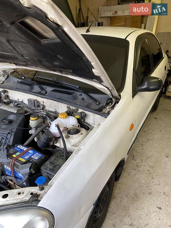 Седан Daewoo Sens 2007 в Киеве