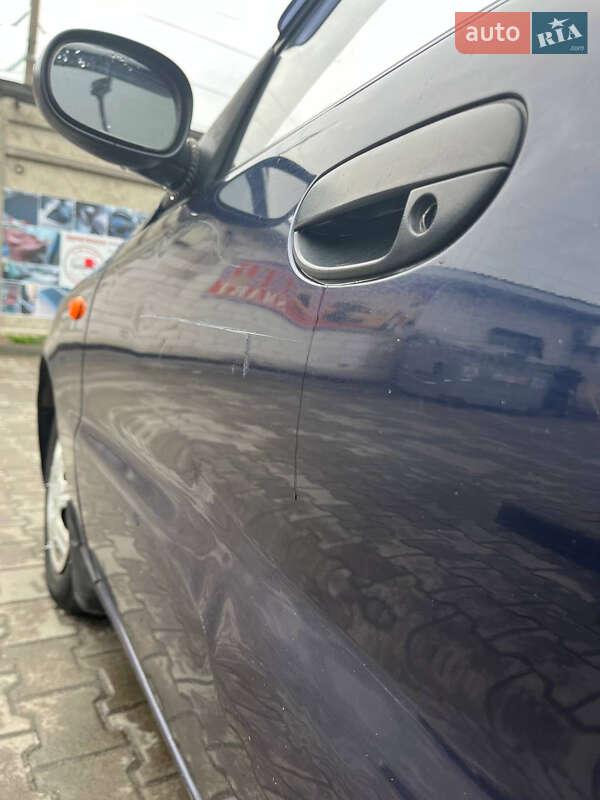 Седан Daewoo Sens 2005 в Вишневом