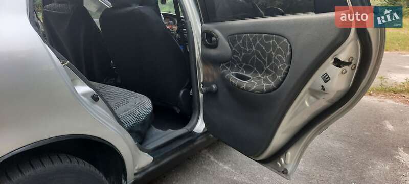 Седан Daewoo Sens 2002 в Киеве