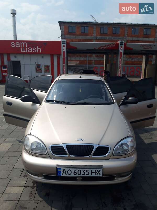 Седан Daewoo Sens 2004 в Хусте