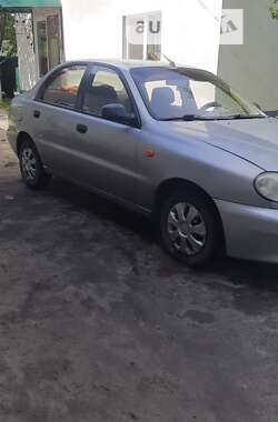 Седан Daewoo Sens 2005 в Дубні