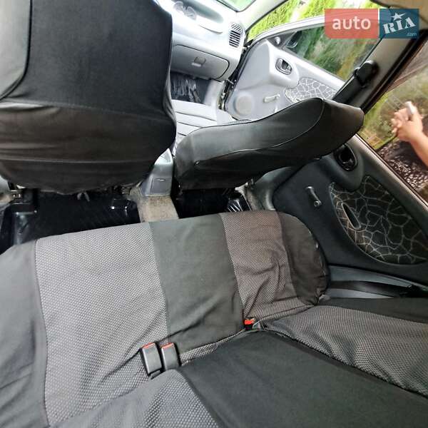 Седан Daewoo Sens 2004 в Мукачево