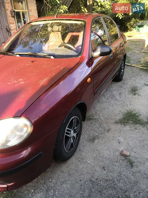 Седан Daewoo Sens 2005 в Диканьці