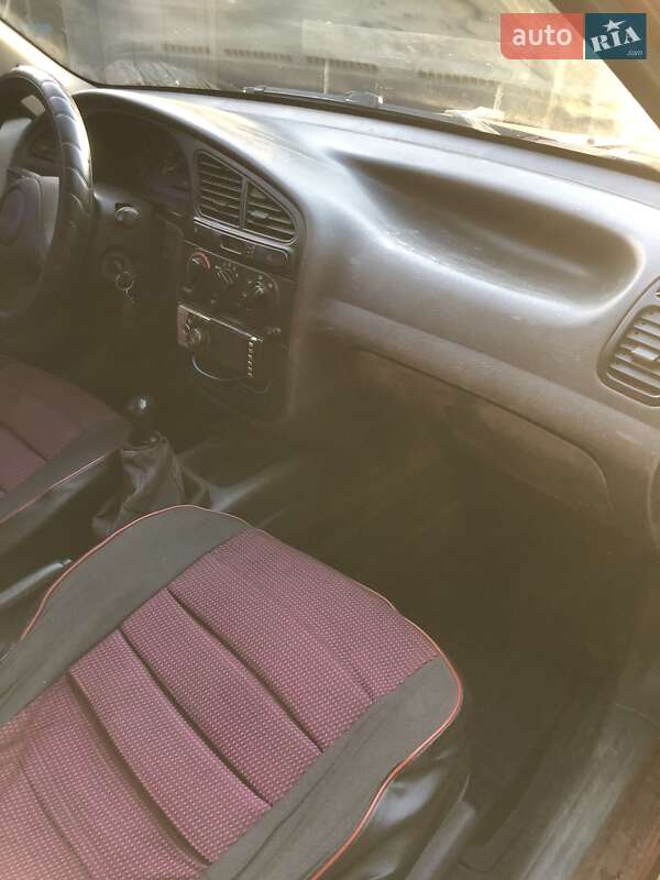 Седан Daewoo Sens 2005 в Диканьці