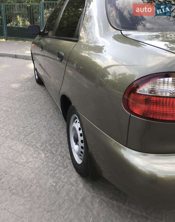 Седан Daewoo Sens 2003 в Запорожье