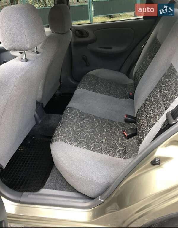 Седан Daewoo Sens 2003 в Запорожье