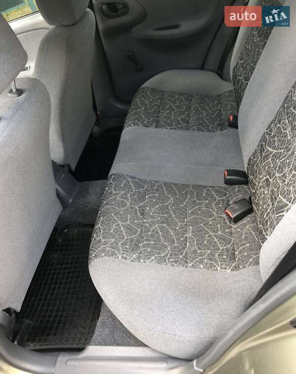 Седан Daewoo Sens 2003 в Запорожье