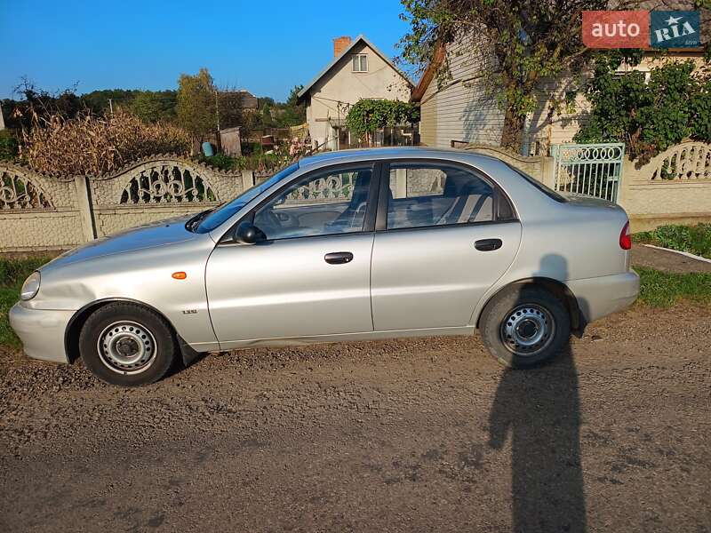 Седан Daewoo Sens 2004 в Стрые
