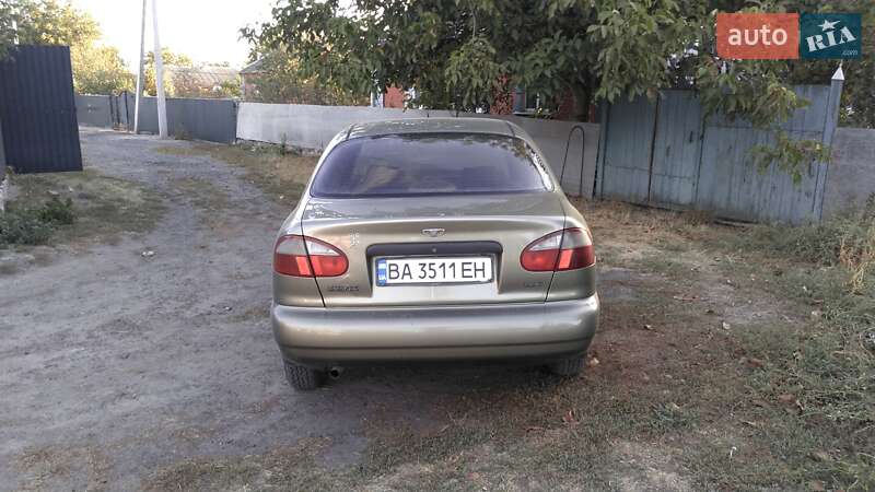 Седан Daewoo Sens 2005 в Новомиргороде