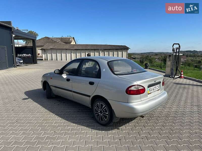 Седан Daewoo Sens 2004 в Шумске