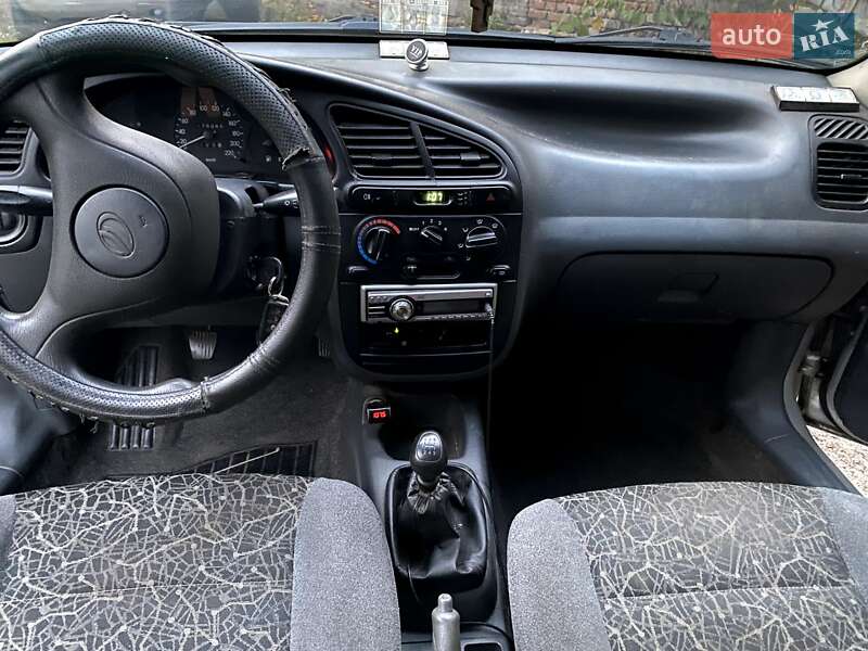 Седан Daewoo Sens 2004 в Черкасах