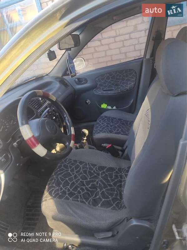 Седан Daewoo Sens 2003 в Апостоловому
