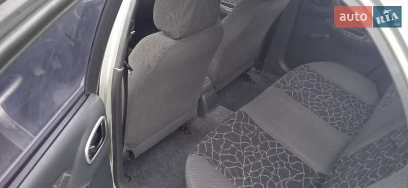 Седан Daewoo Sens 2002 в Дніпрі