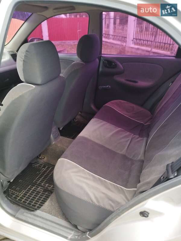 Седан Daewoo Sens 2005 в Дрогобичі