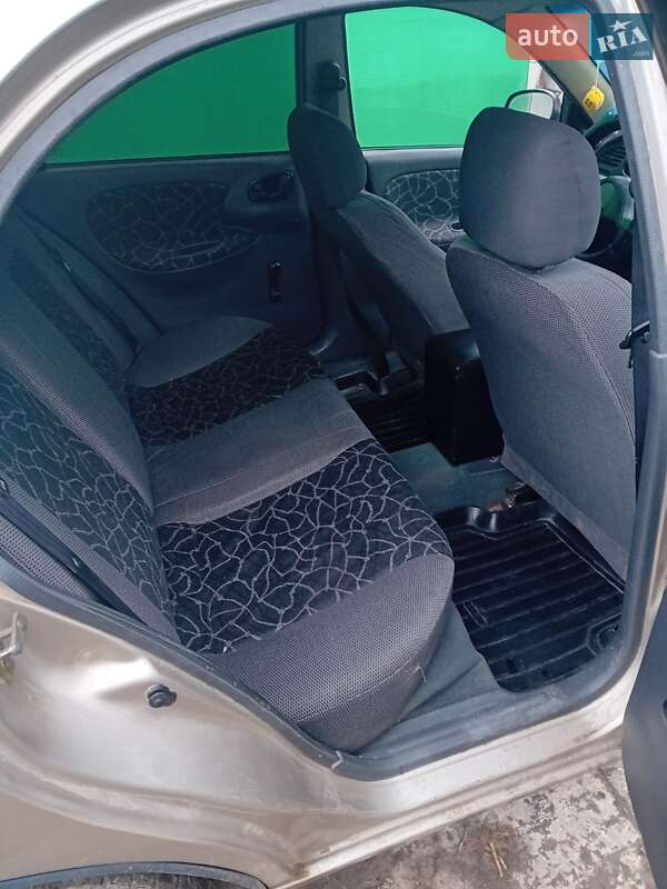 Седан Daewoo Sens 2004 в Тернополі
